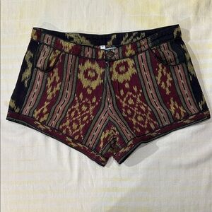 Metta rare ikat-patterned woven shorts size S handmade in Indonesia